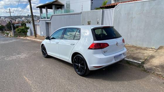 VOLKSWAGEN GOLF 1.4 TSI COMFORTLINE 16V GASOLINA 4P AUTOMÁTICO